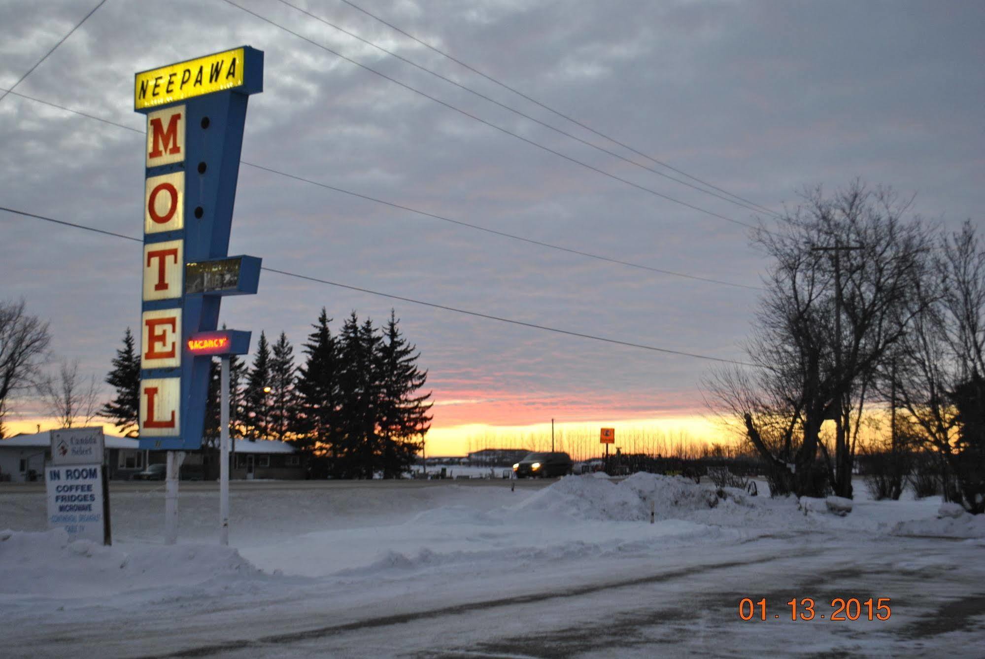 Neepawa Motel Exterior foto