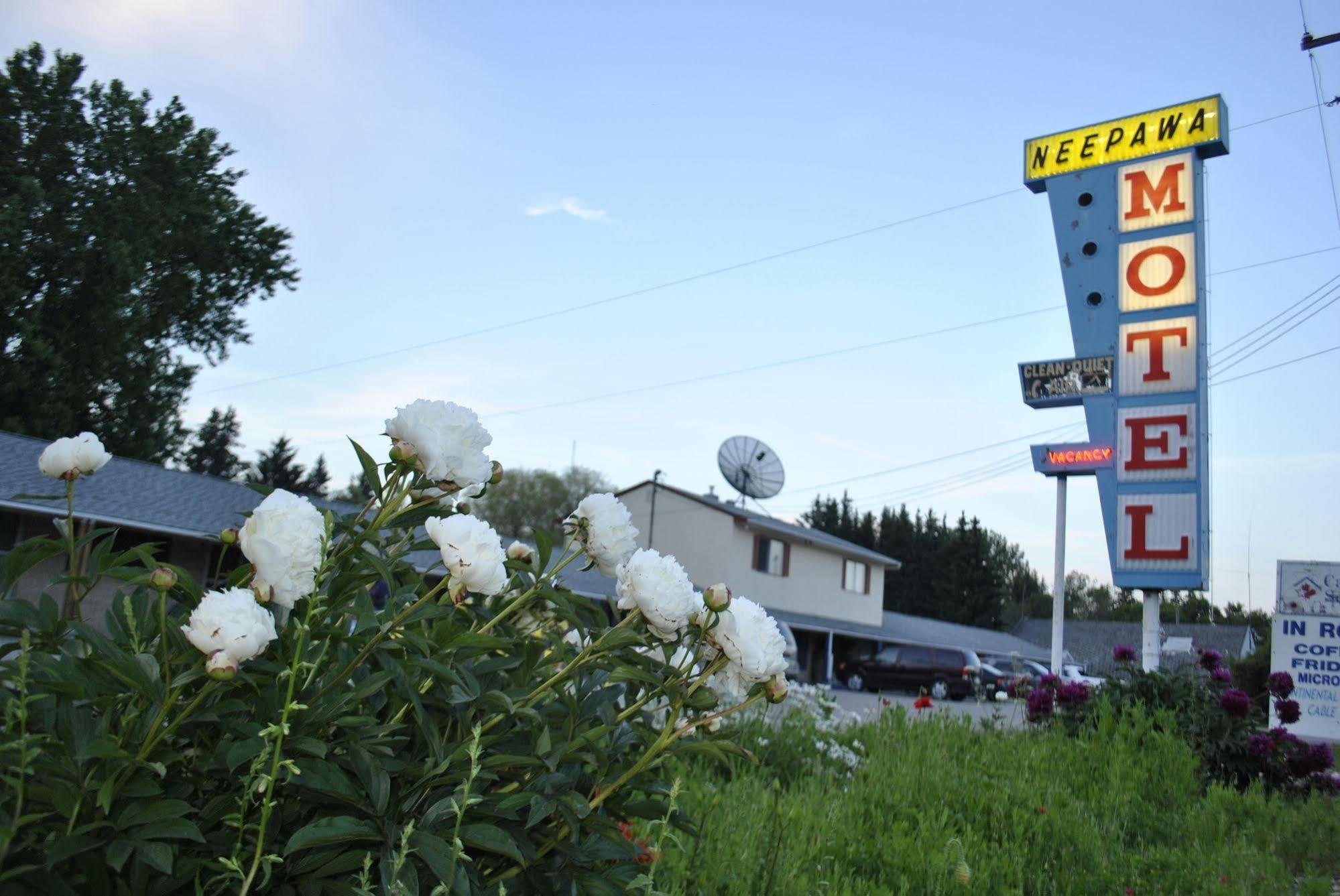 Neepawa Motel Exterior foto